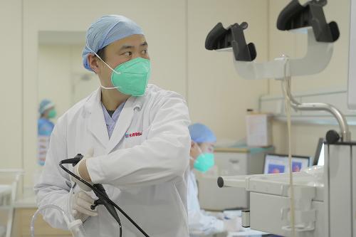 15000余例纤支镜检查治疗，他用行动守护健康！