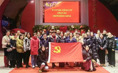 学习纪兰精神！我院组织开展主题观影活动