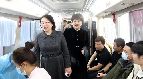 热血汇聚爱心，共筑生命长城——我院开展无偿献血活动